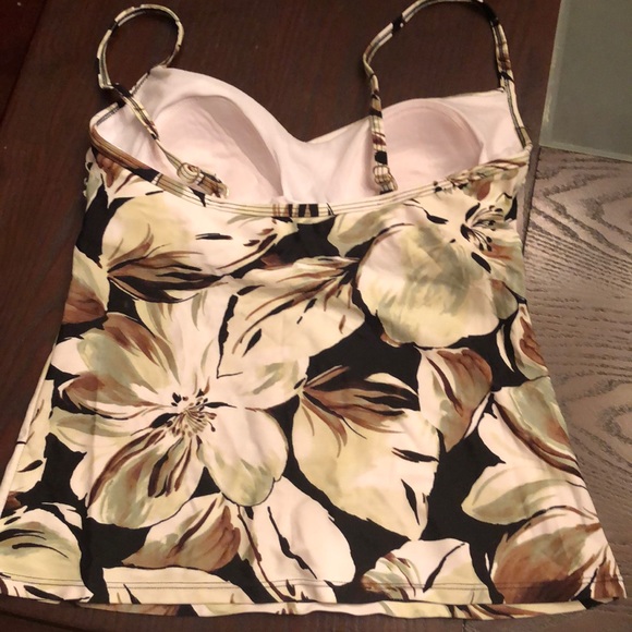 Bathing suit top - Picture 2 of 3